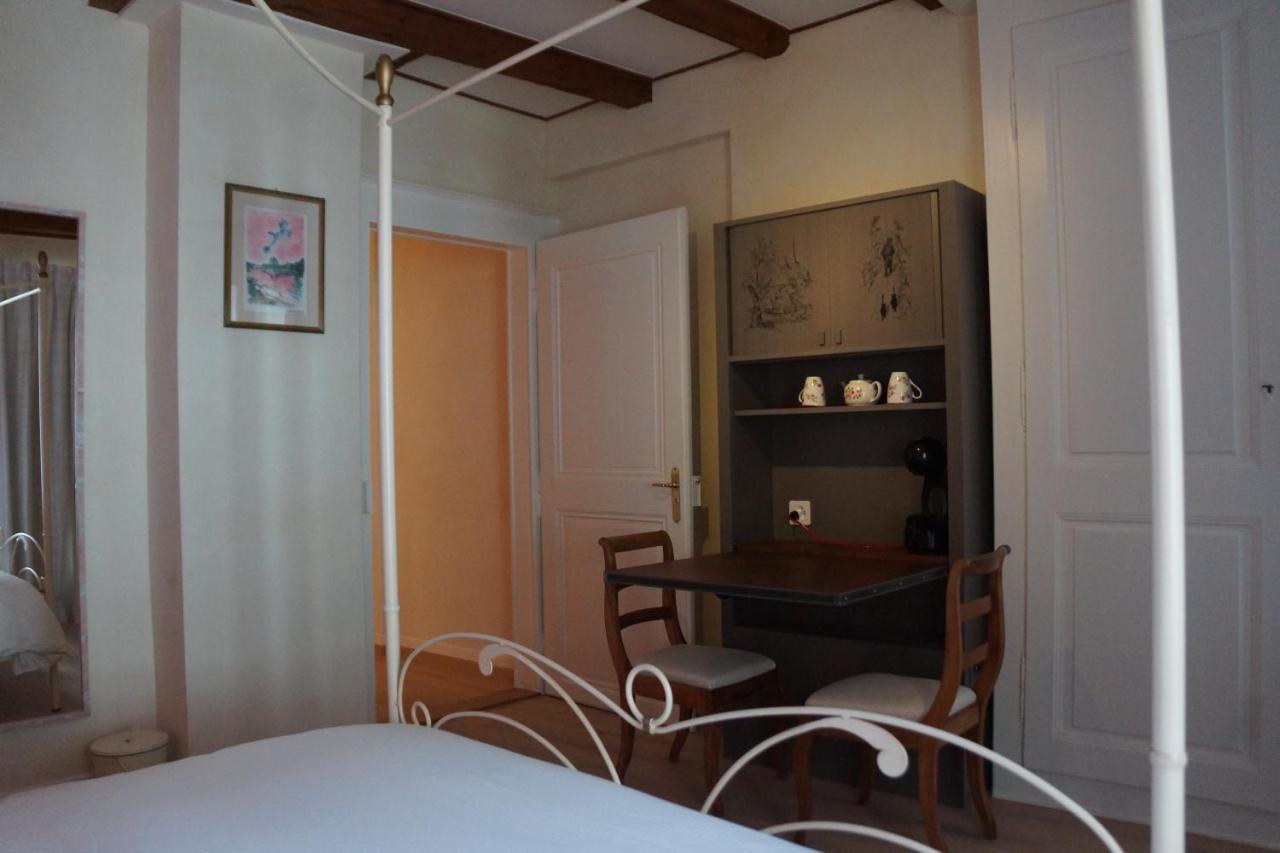 Maison Junod Romainmotier Buitenkant foto