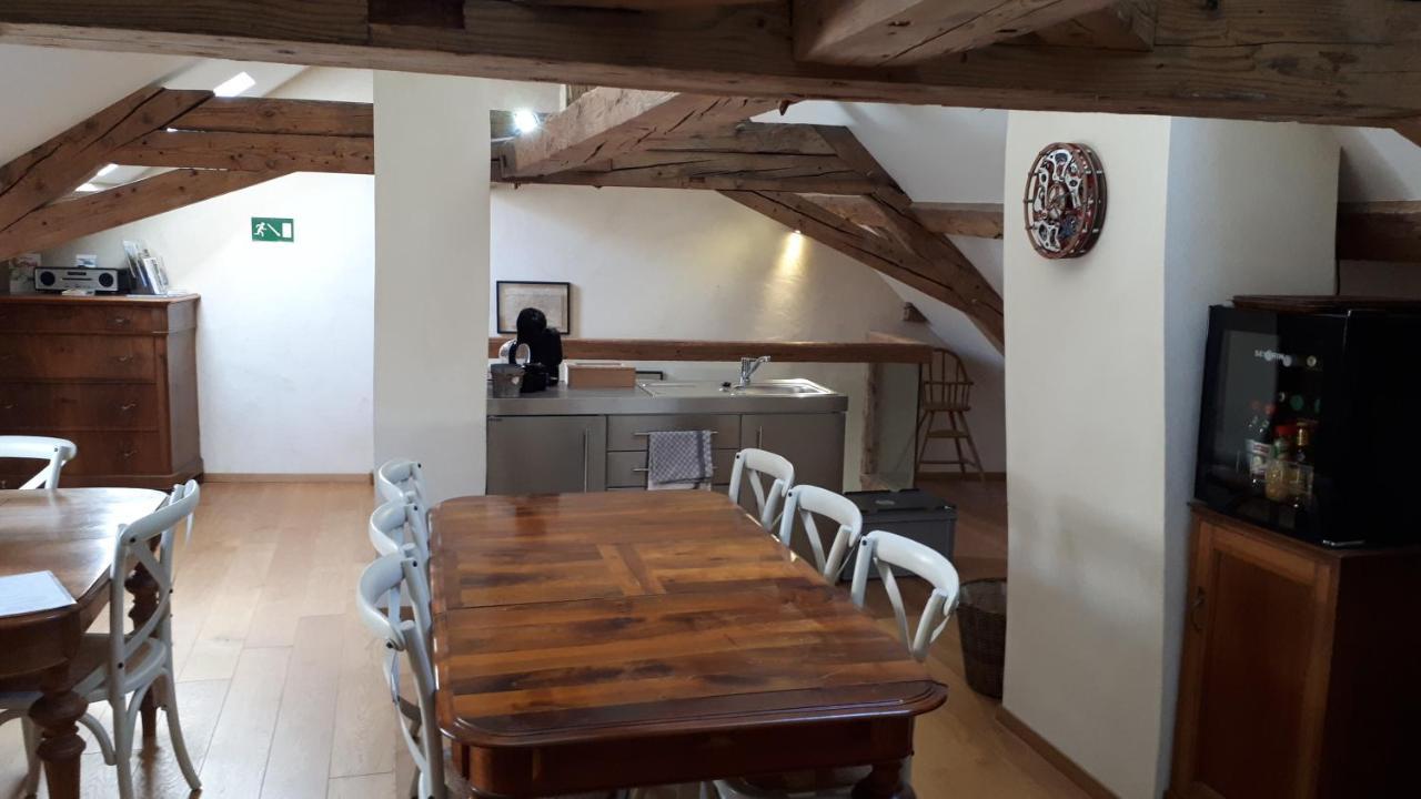 Maison Junod Romainmotier Buitenkant foto