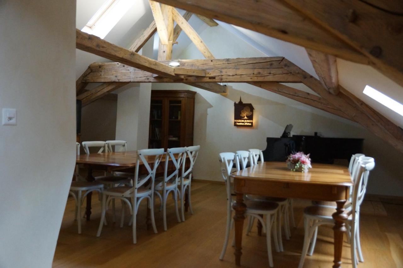 Maison Junod Romainmotier Buitenkant foto