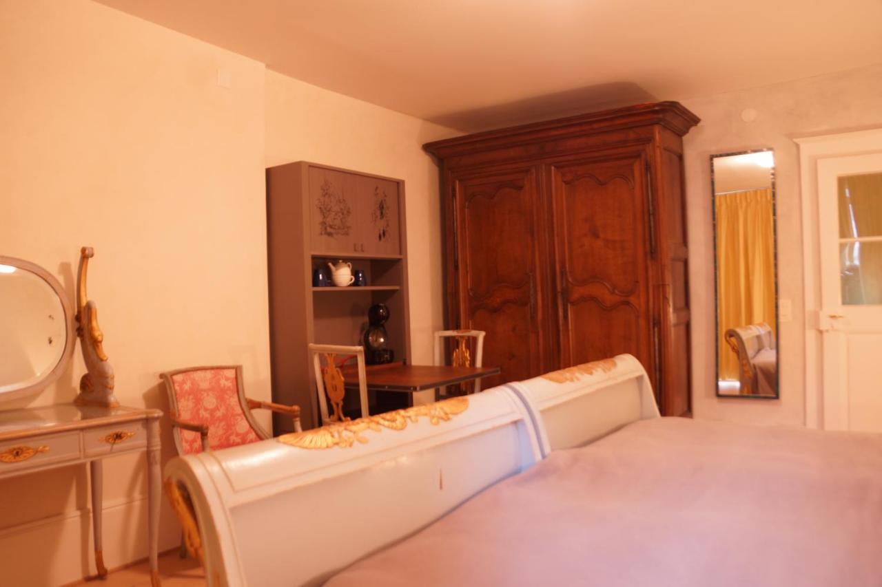 Maison Junod Romainmotier Buitenkant foto